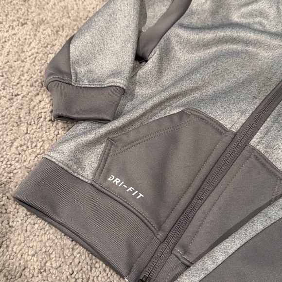 Nike Track Set - Picture 2 of 5